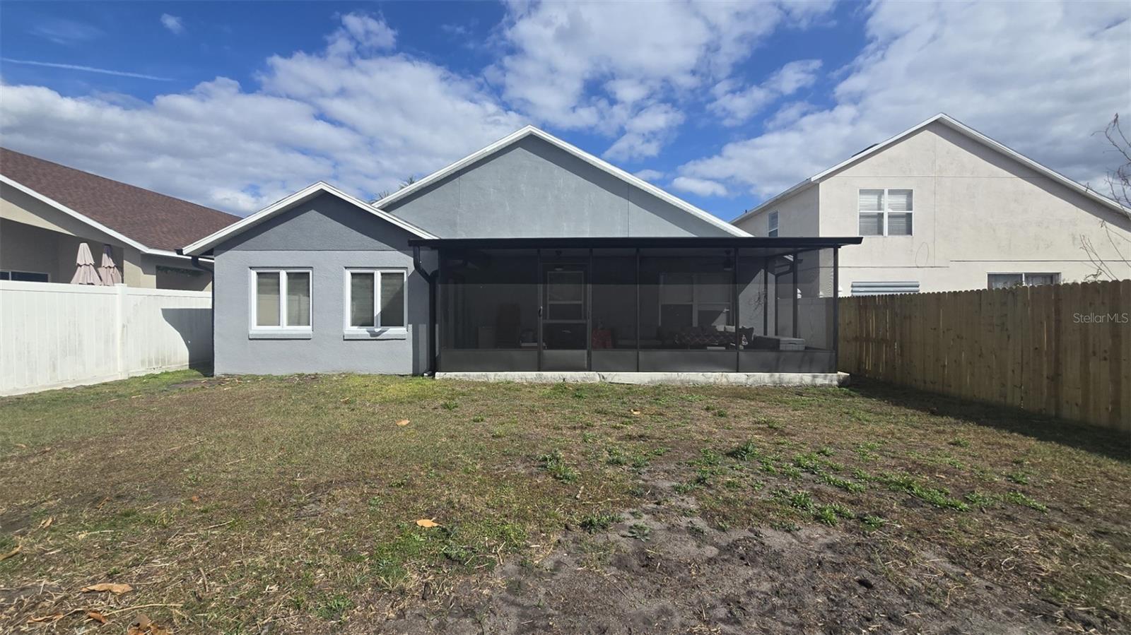 HERITAGE LAKES - Residential Lease