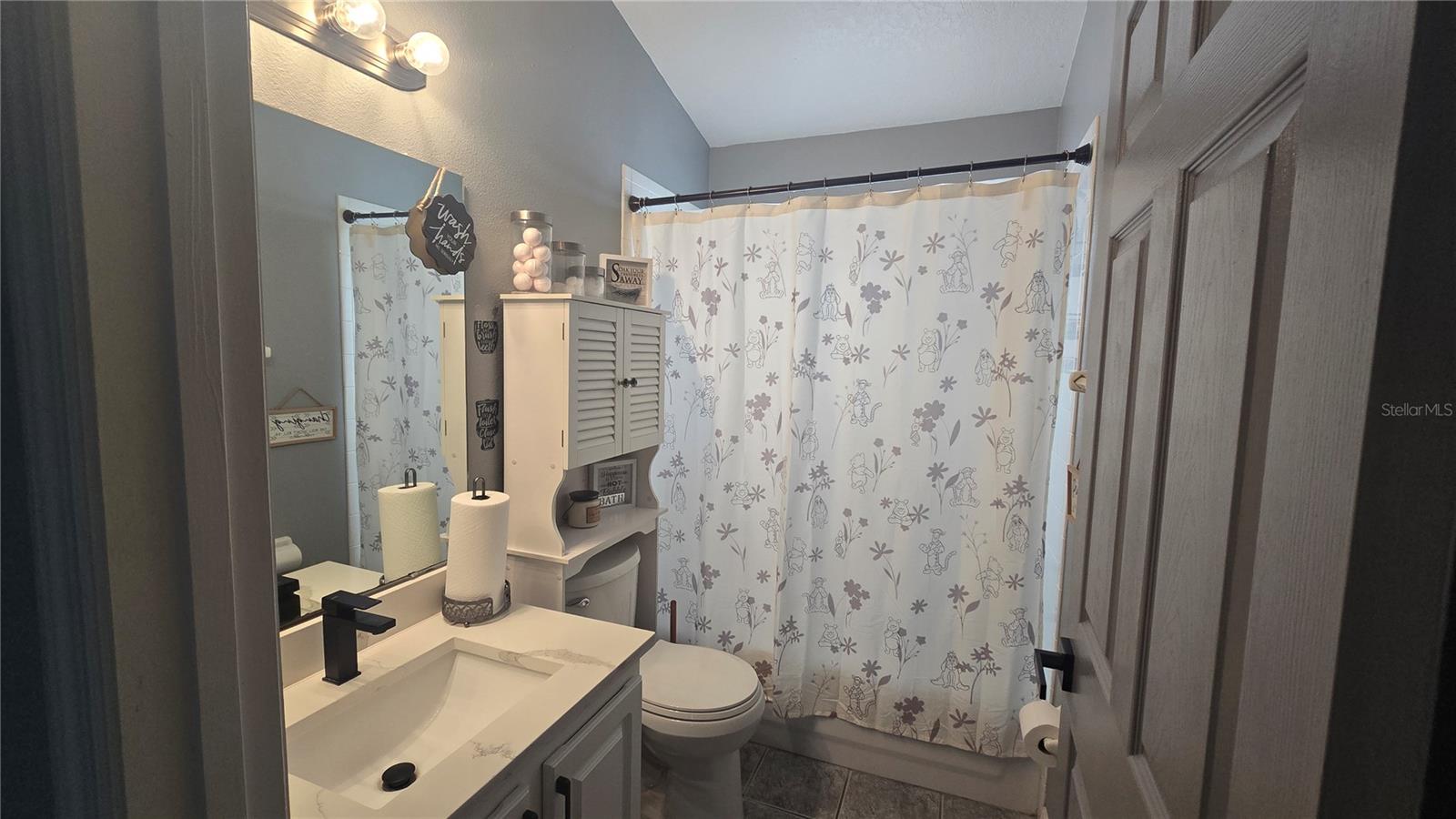 HERITAGE LAKES - Residential Lease