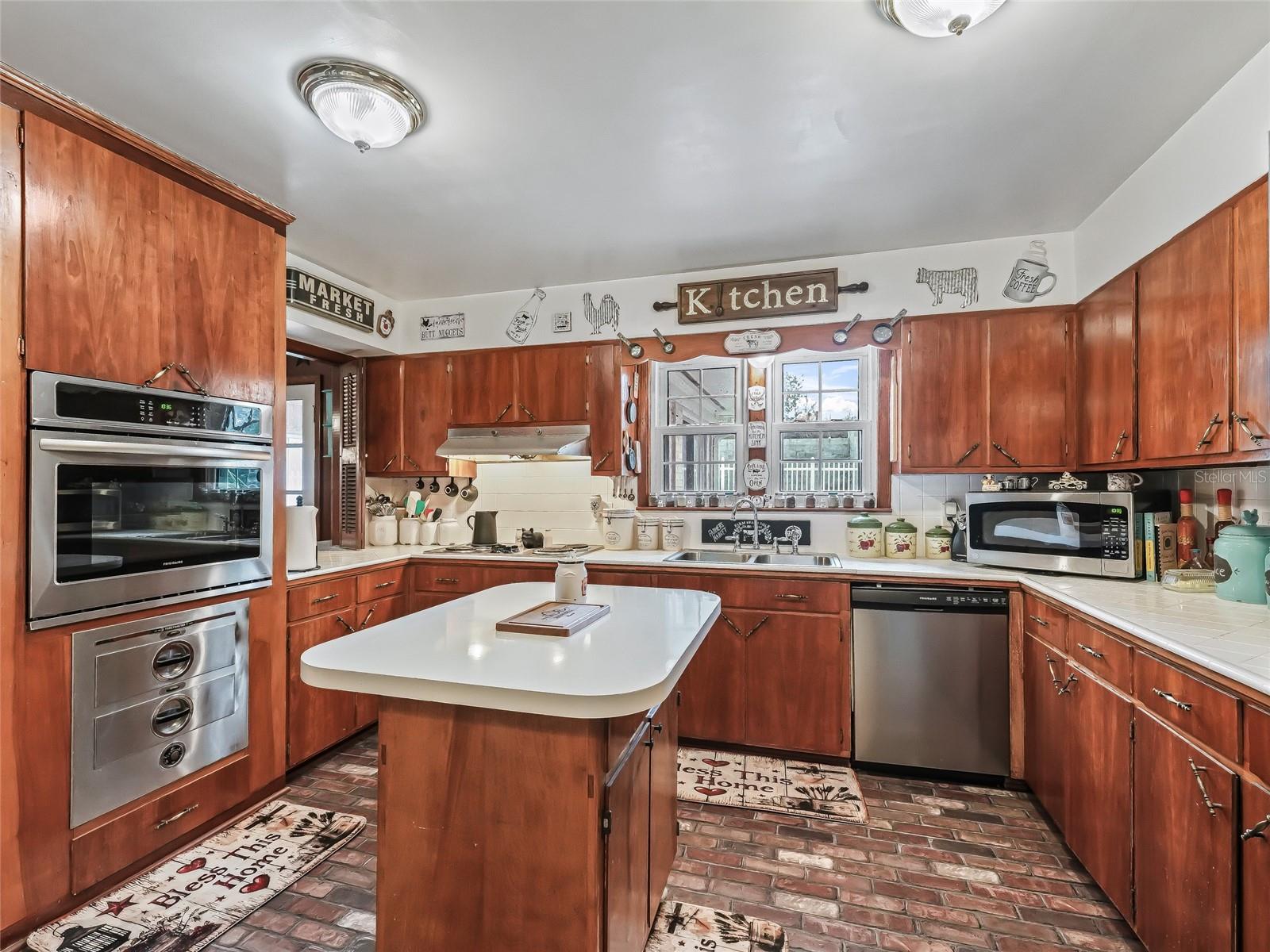 MCINTOSH - Residential