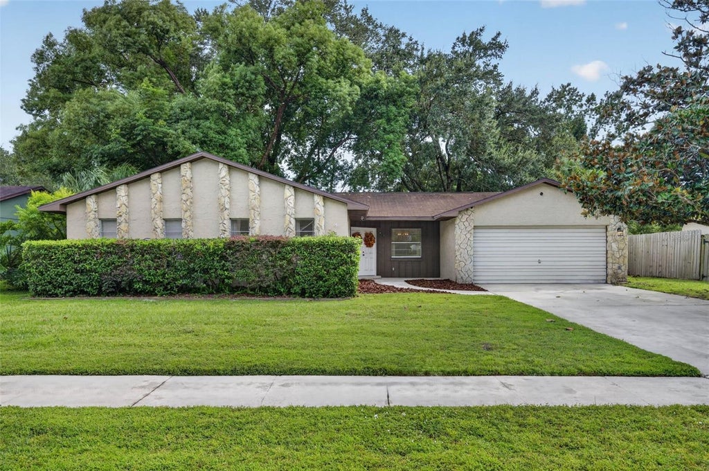 Photo of 615 Pearl Road, Winter Springs, FL 32708 (MLS # O6445919)