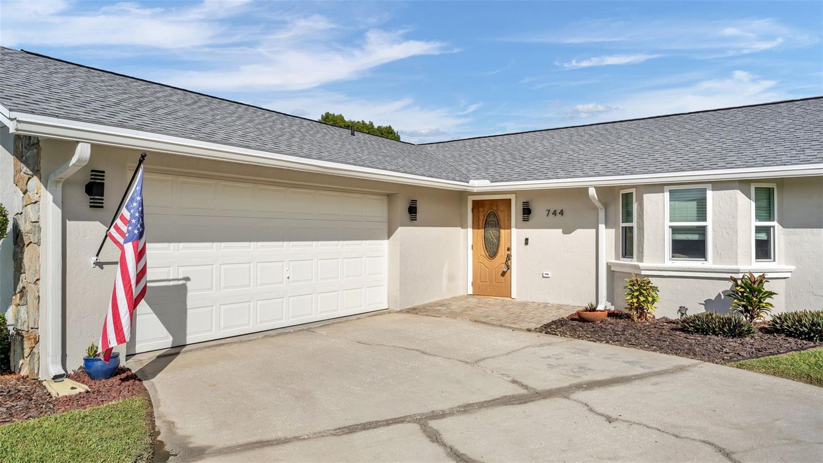 744 SCOTT LAKE VILLAGE N
