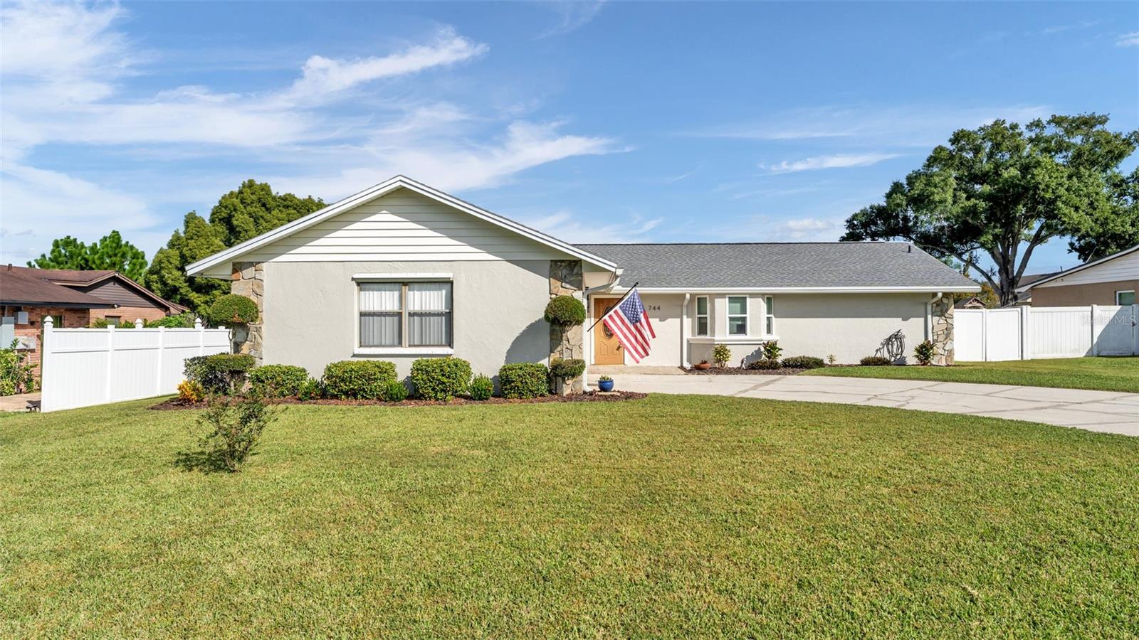 744 SCOTT LAKE VILLAGE N
