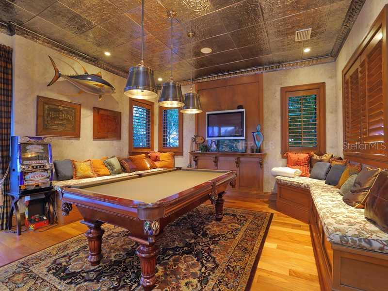 RIVERDALE - Residential