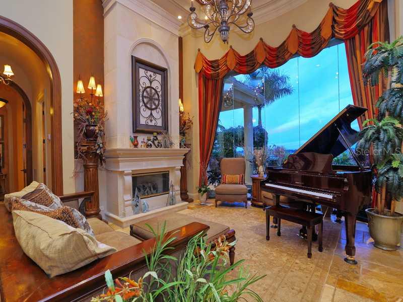 RIVERDALE - Residential