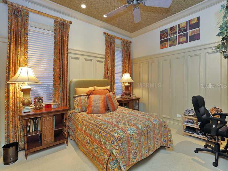 RIVERDALE - Residential