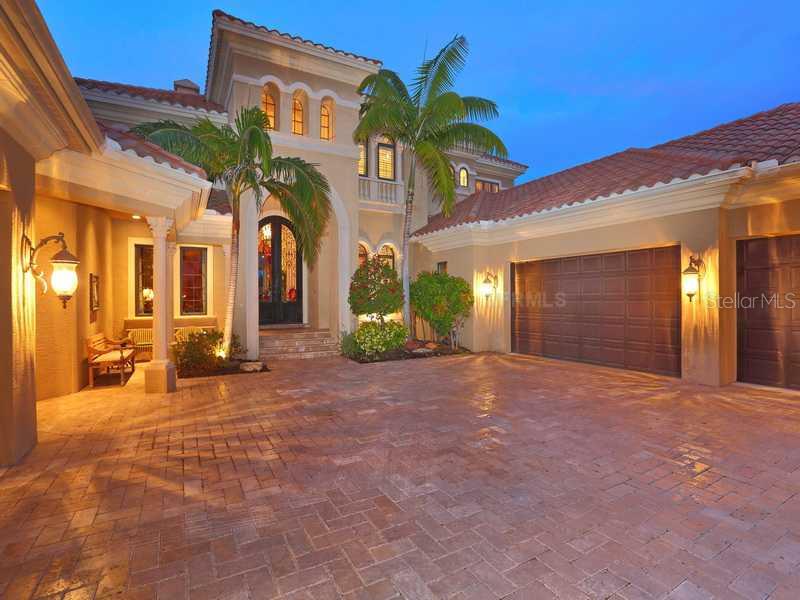 RIVERDALE - Residential