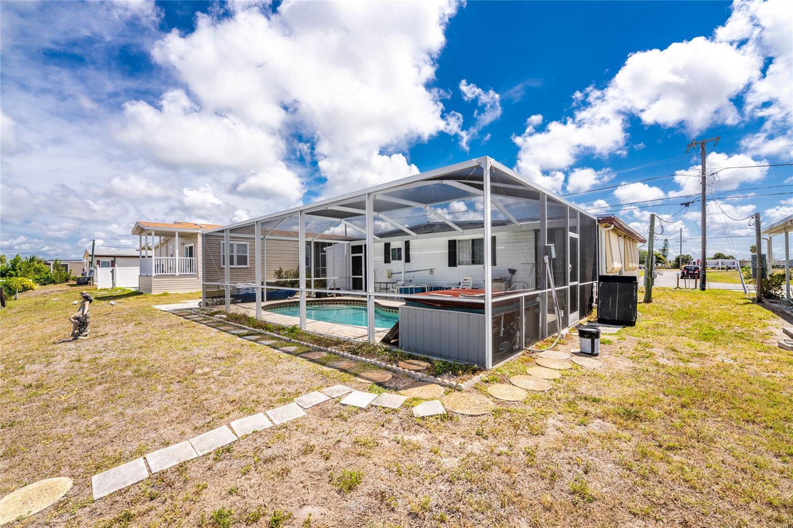 HOLIDAY MOB ESTATES 2ND ADD - Residential