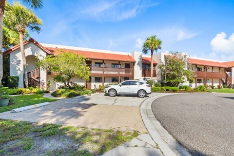 A home in LAKE WALES