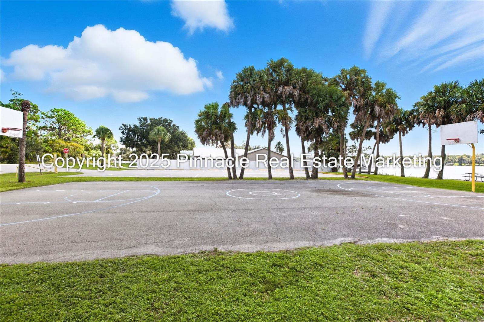 LEISURE LAKES SEC 01 - Residential Lease