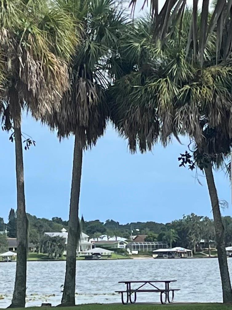 LEISURE LAKES SEC 01 - Residential Lease