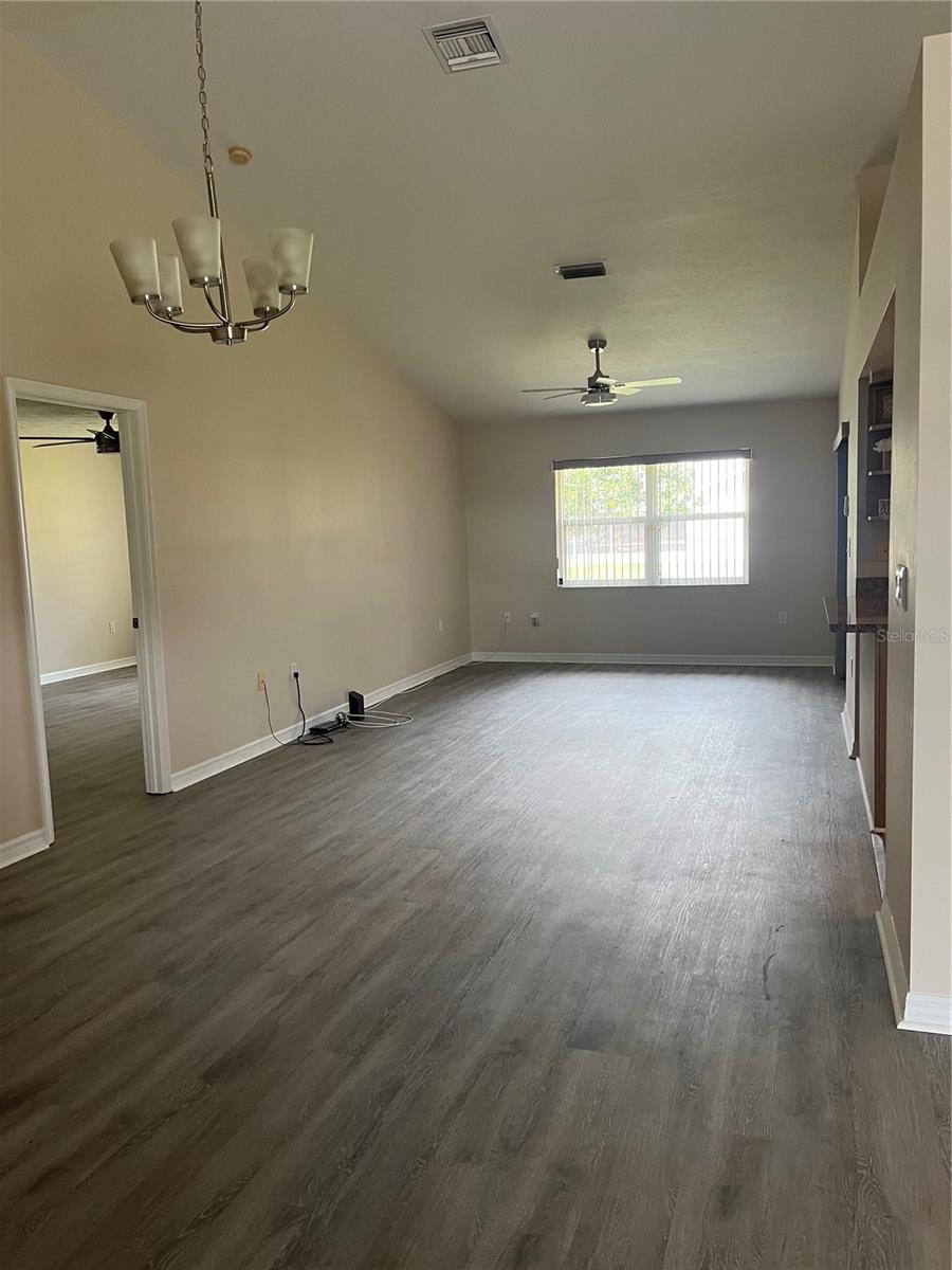 LEISURE LAKES SEC 01 - Residential Lease