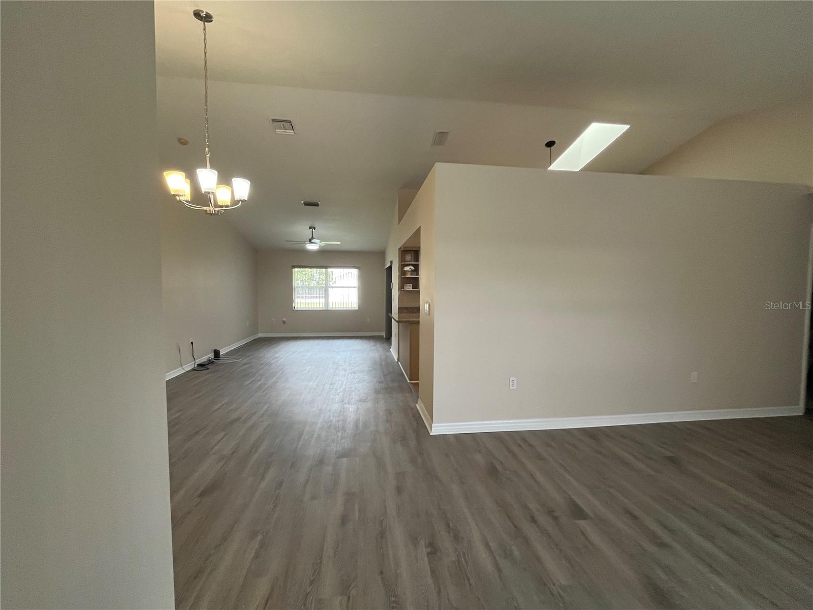 LEISURE LAKES SEC 01 - Residential Lease