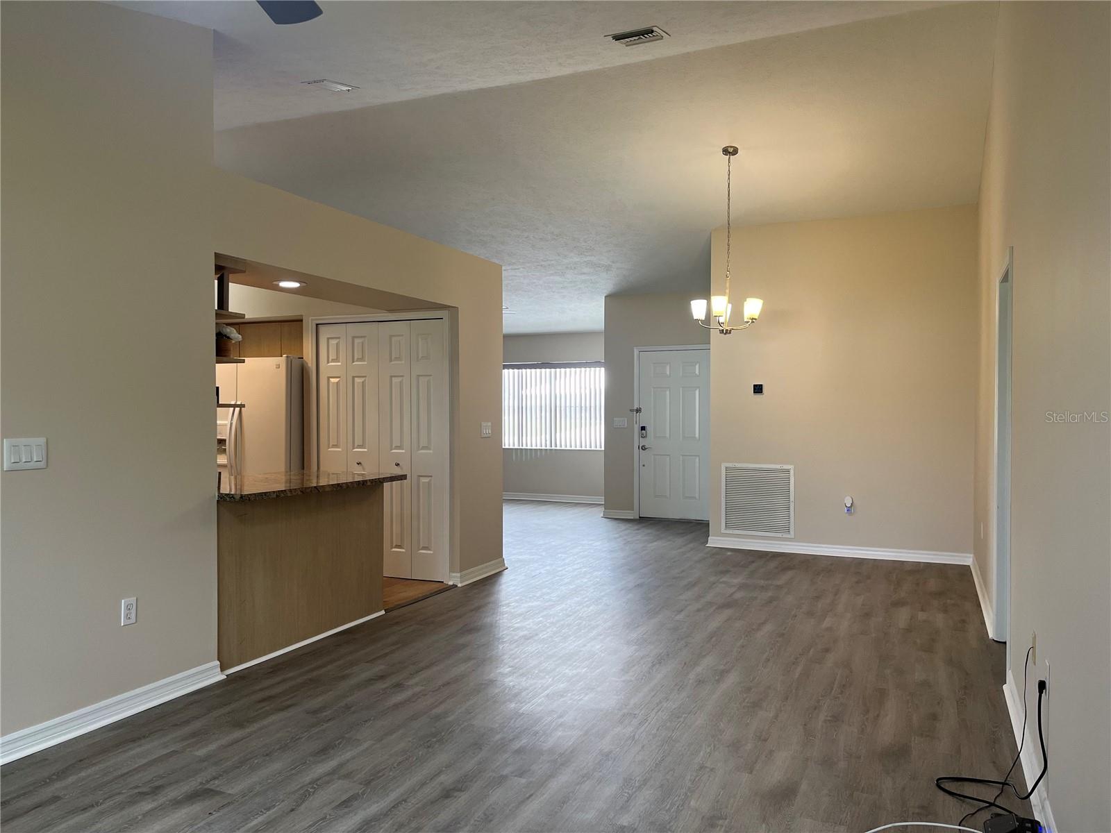 LEISURE LAKES SEC 01 - Residential Lease