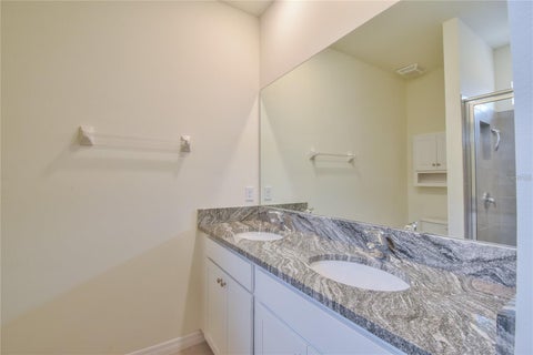 Tiny photo for 5553 NW 40th Loop, Ocala, FL 34482 (MLS # G5118609)