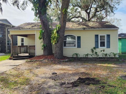 A home in DAYTONA BEACH