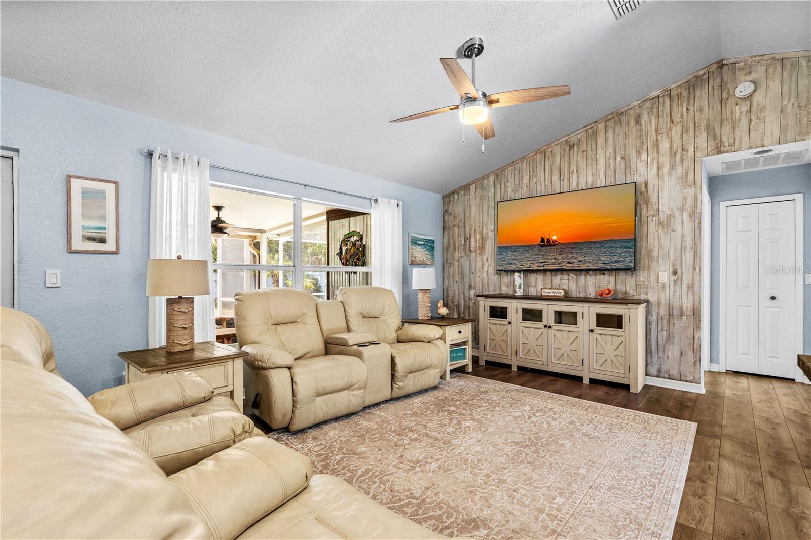 CLOUSER - Residential