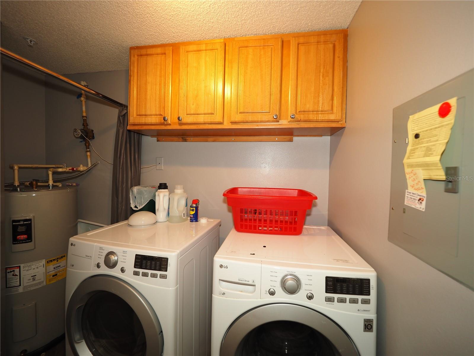 LAS PALMAS - Residential Lease