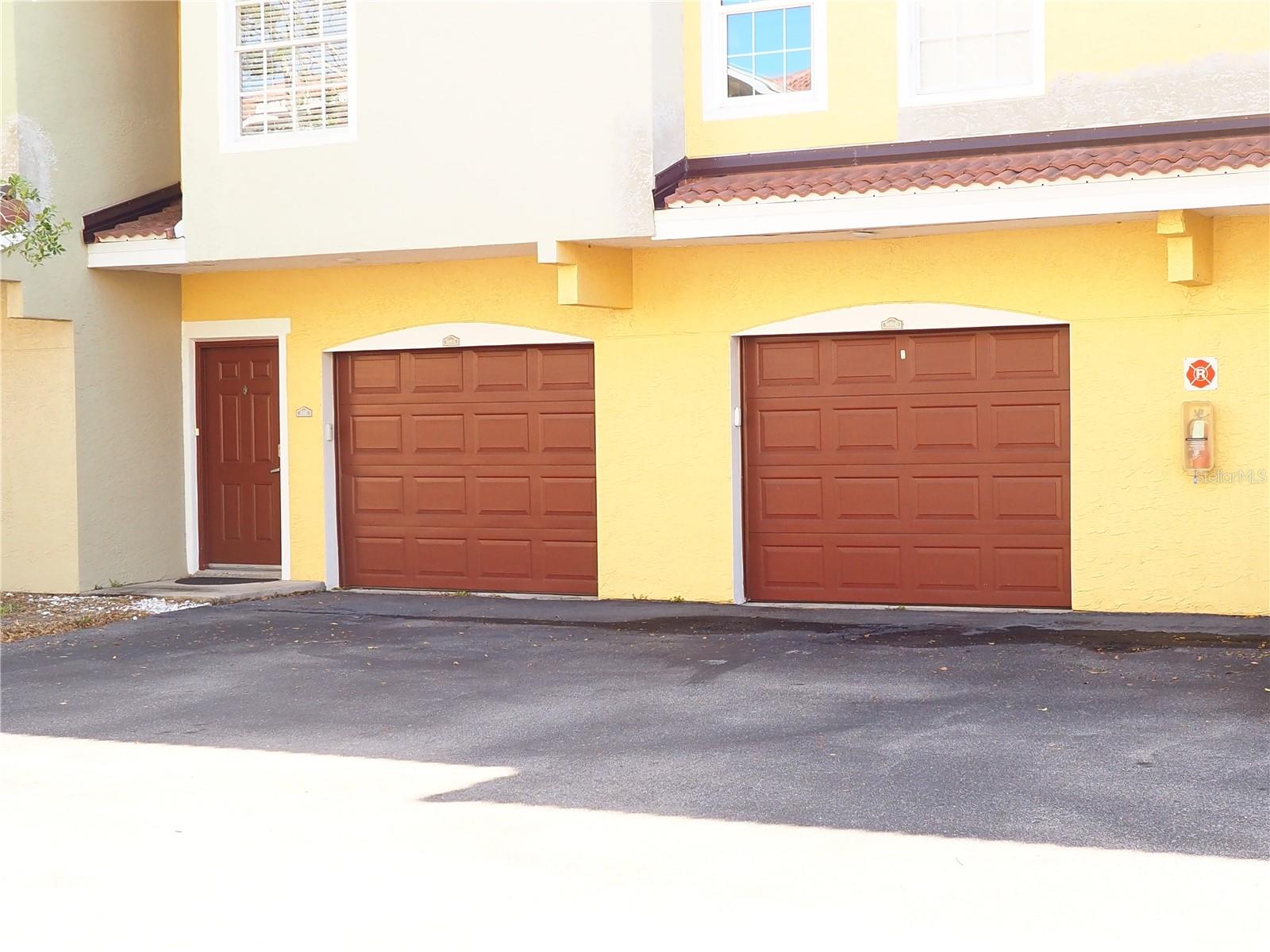 LAS PALMAS - Residential Lease