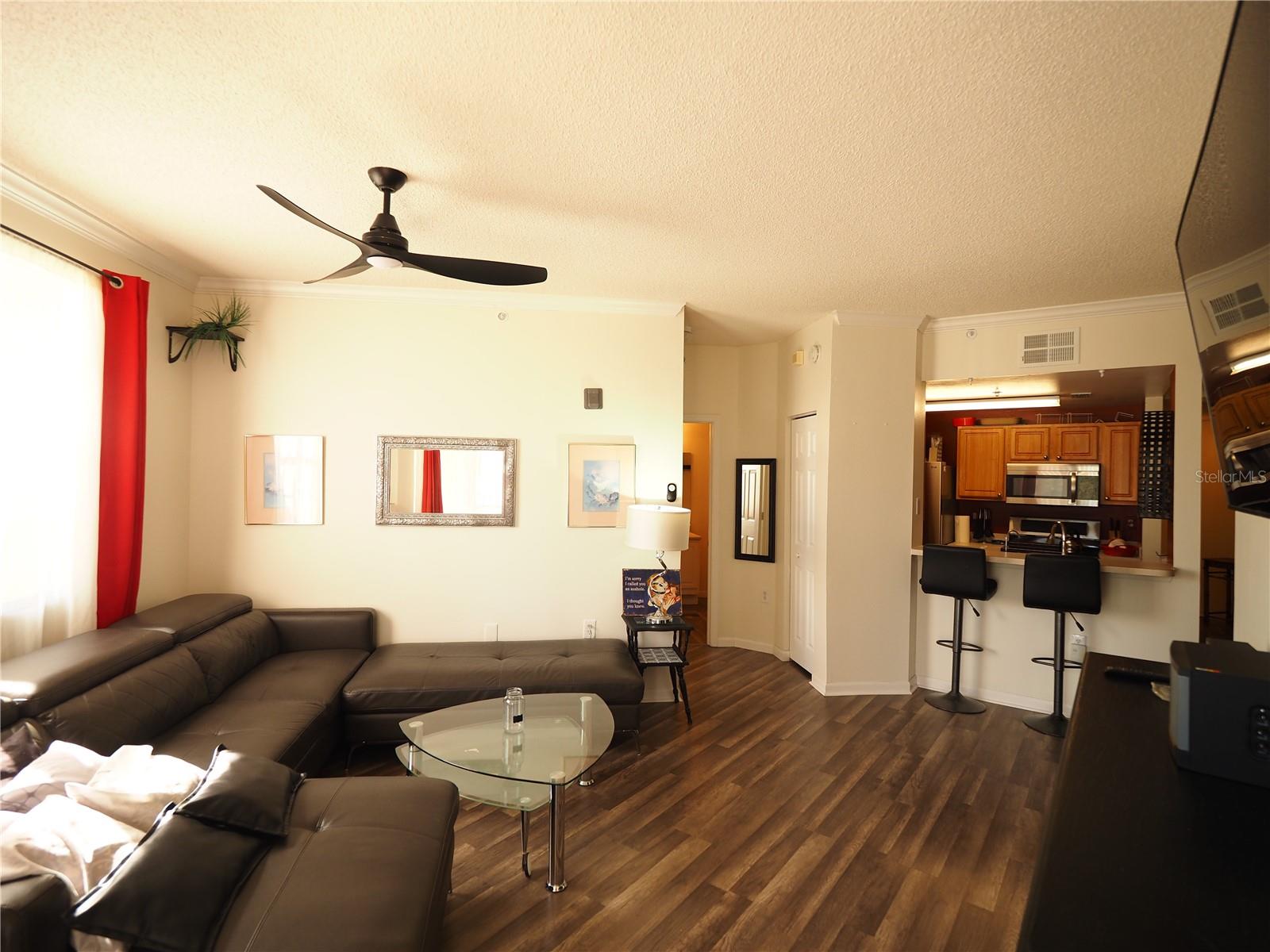 LAS PALMAS - Residential Lease