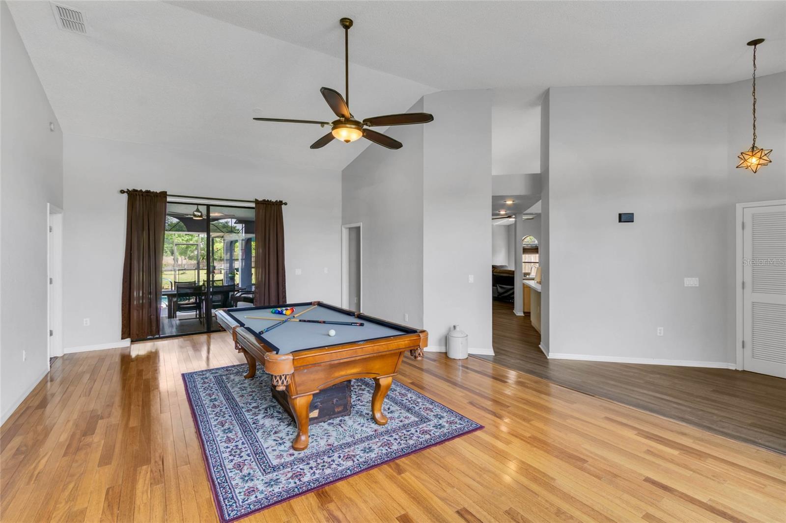 SPRING HILL - Residential