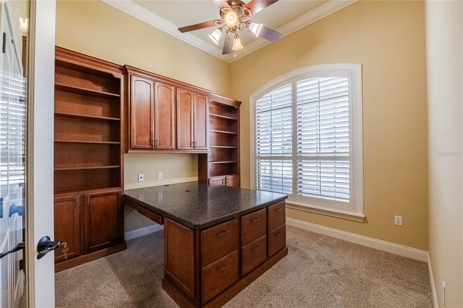 CRESCENT WOODS - Residential Lease