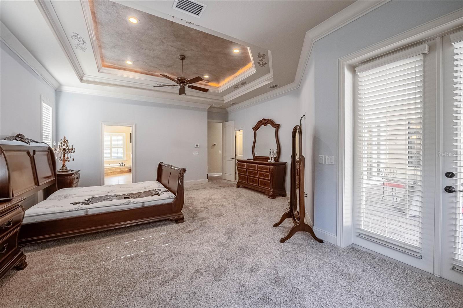 CRESCENT WOODS - Residential Lease