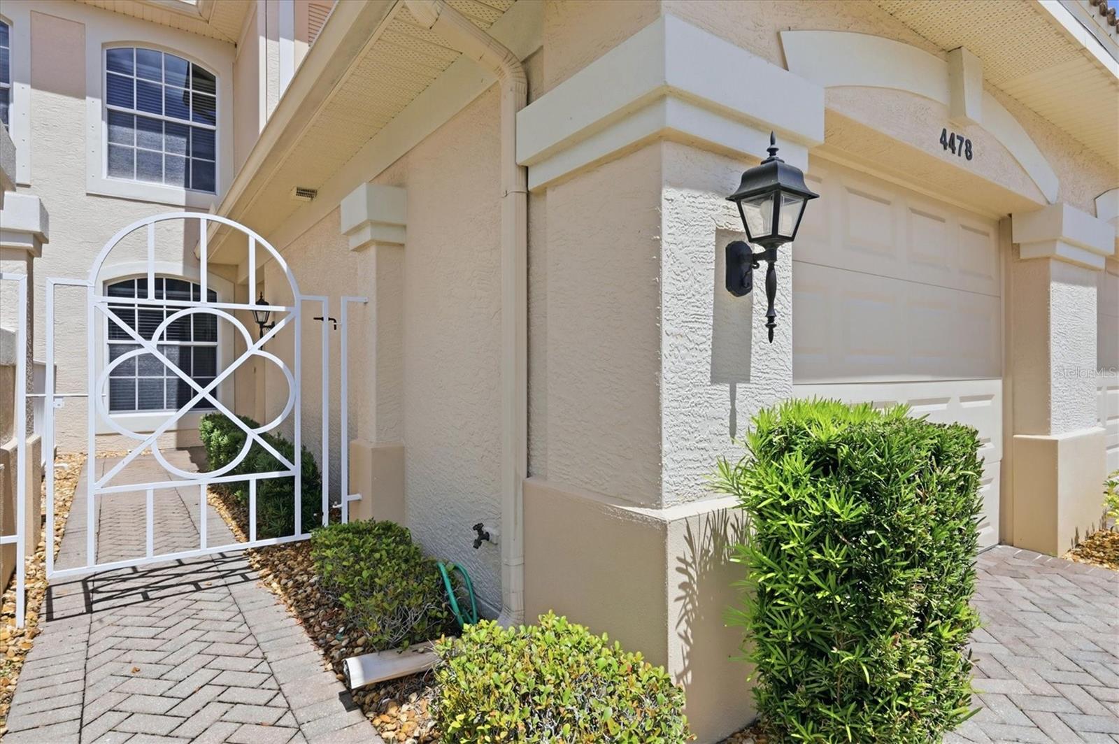 ARIELLE/PALMER RANCH SEC IV - Residential