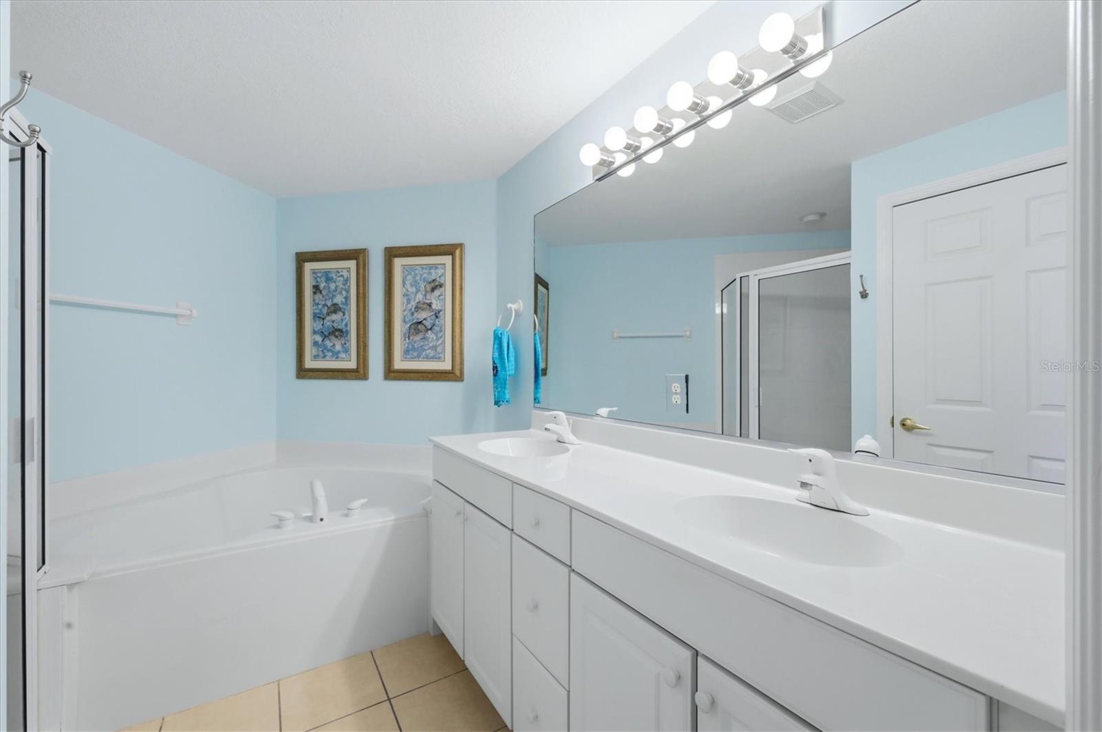 ARIELLE/PALMER RANCH SEC IV - Residential