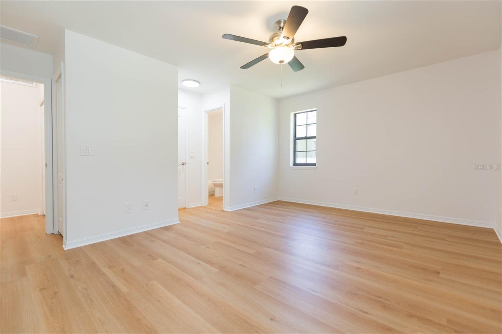 SILVER OAKS PH 01 - Residential