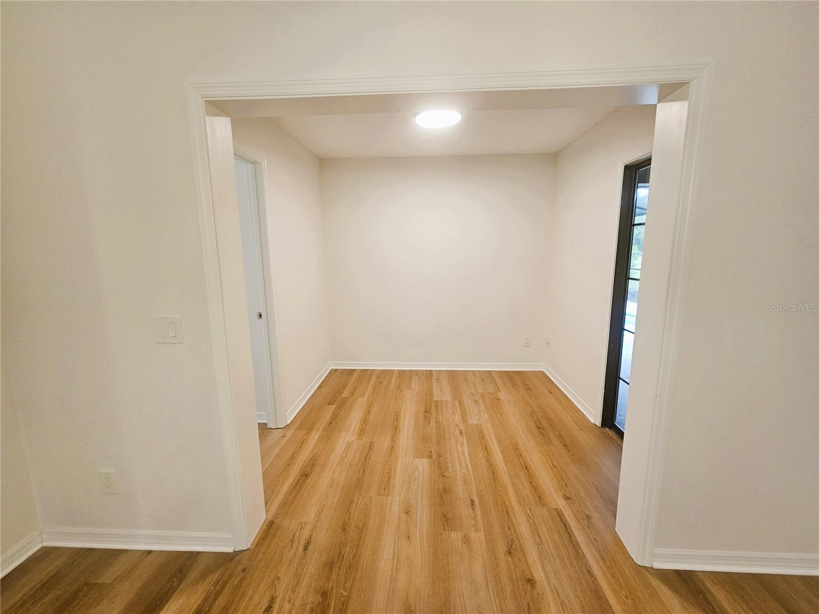 SILVER OAKS PH 01 - Residential