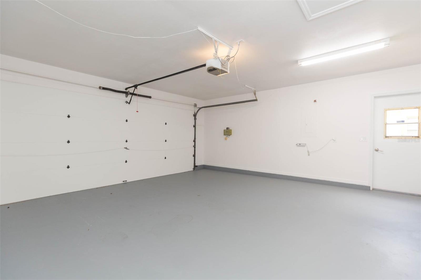 SILVER OAKS PH 01 - Residential