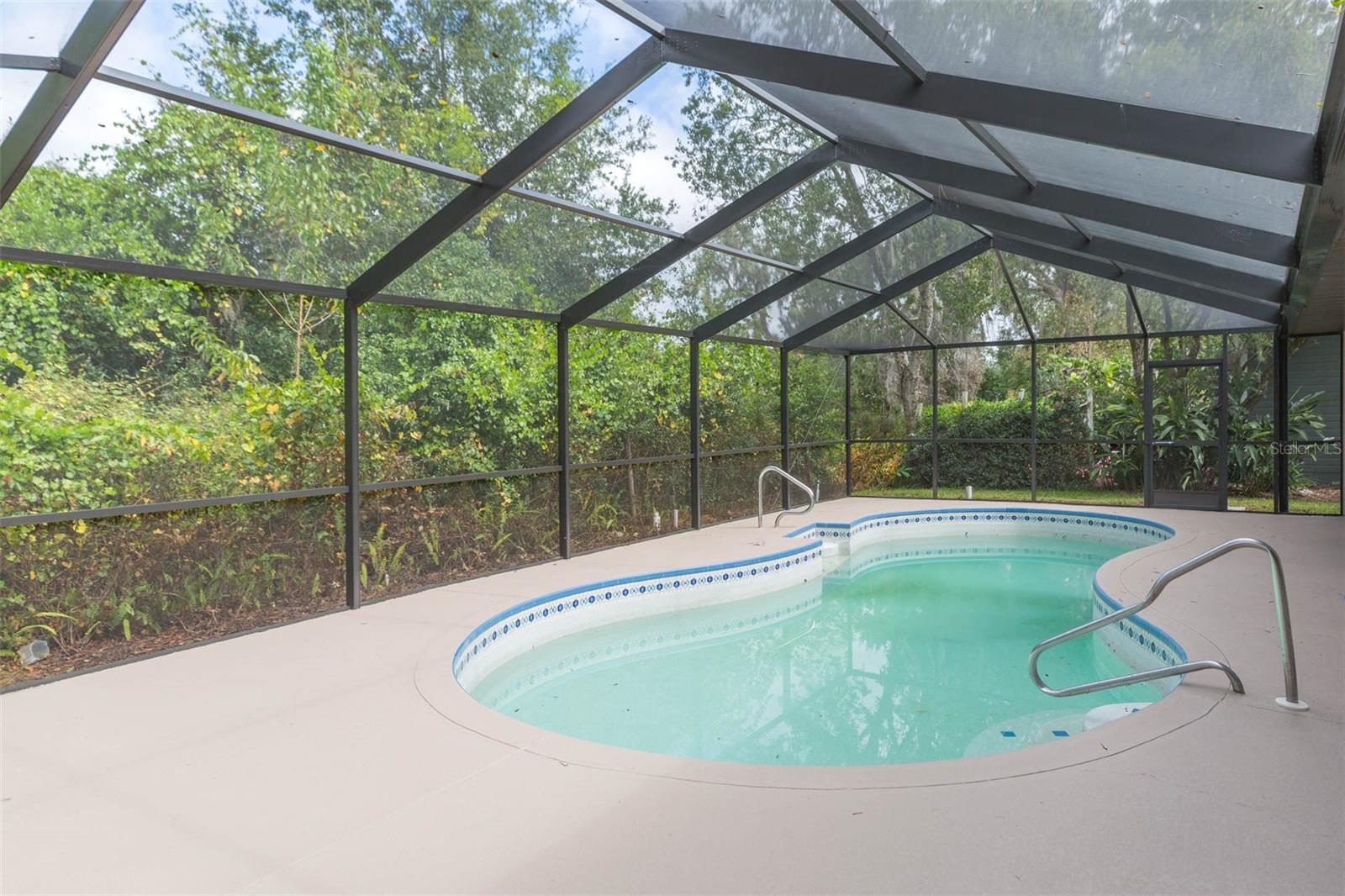 SILVER OAKS PH 01 - Residential