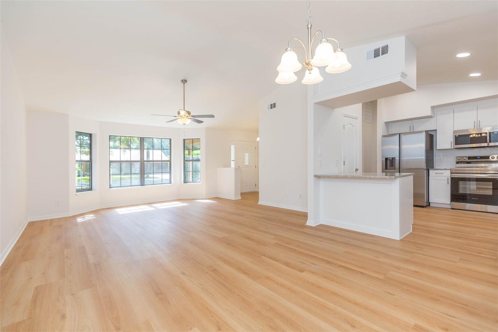 SILVER OAKS PH 01 - Residential