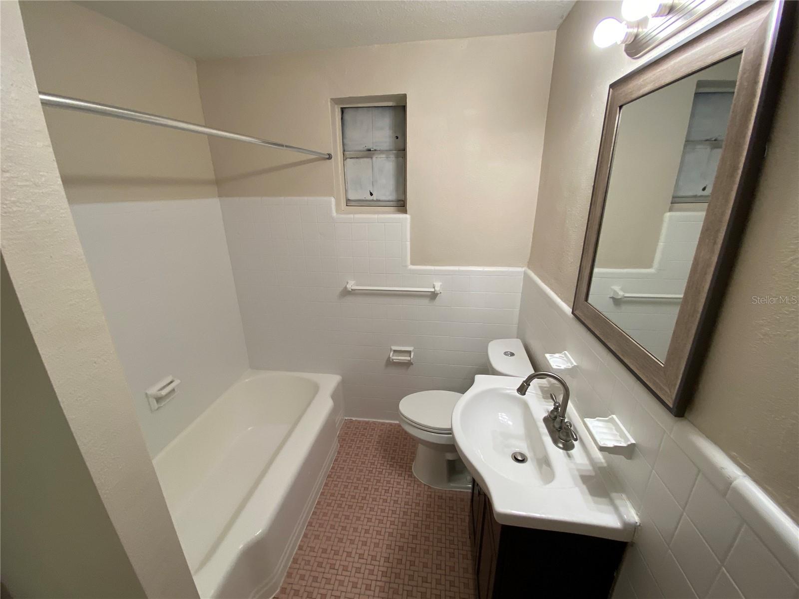 PANAMA TERRACE - Residential Lease