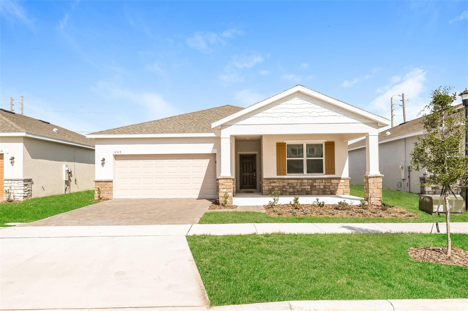 OSCEOLA VLG CENTER - Residential Lease