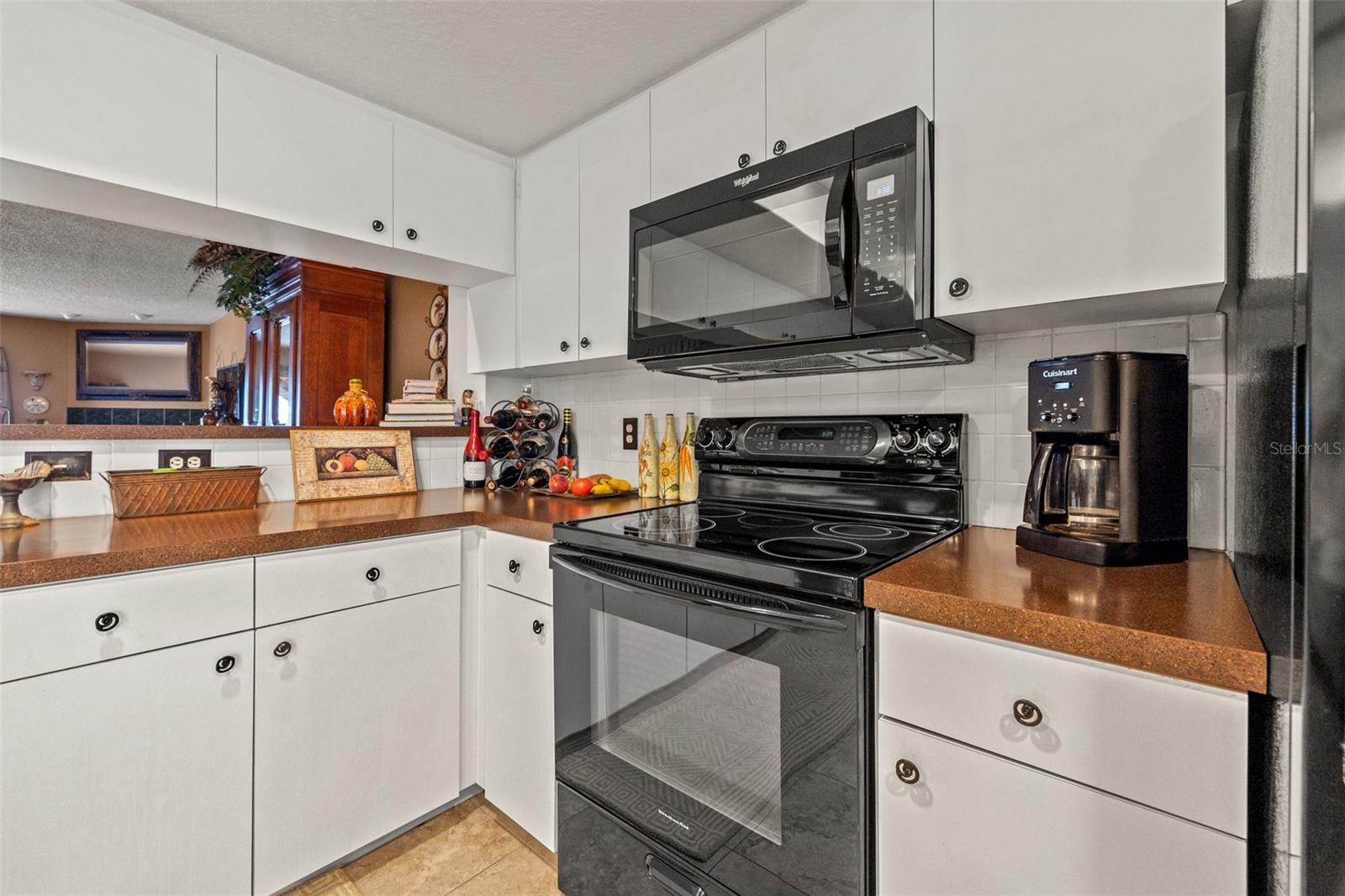 1109 PINELLAS BAYWAY S 306