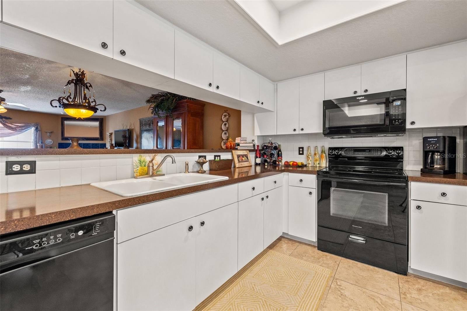 1109 PINELLAS BAYWAY S 306