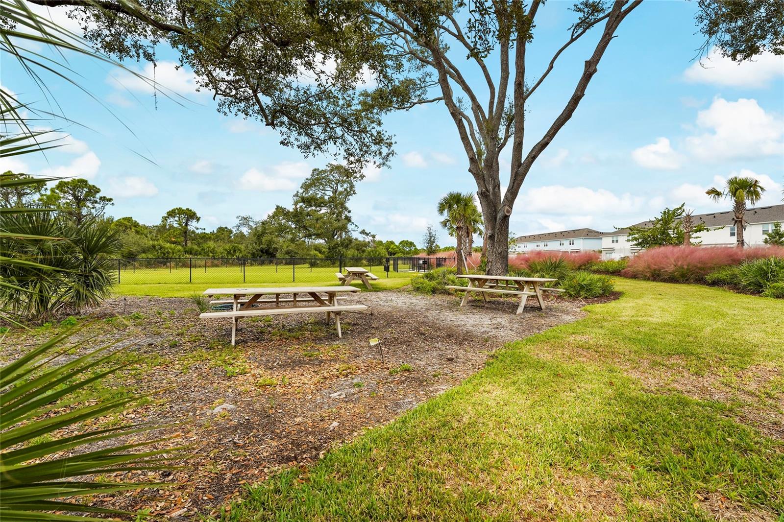 VINTERRA TWNHMS - Residential Lease