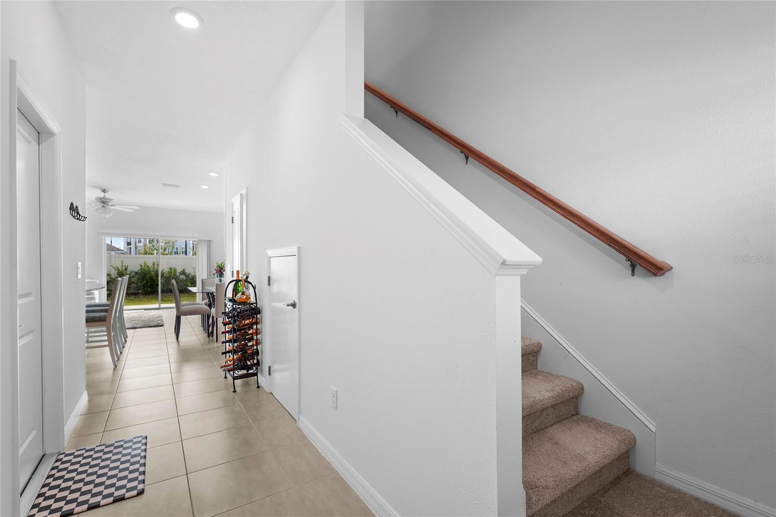 VINTERRA TWNHMS - Residential Lease