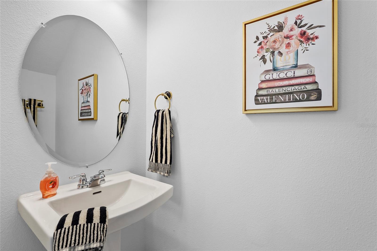 VINTERRA TWNHMS - Residential Lease