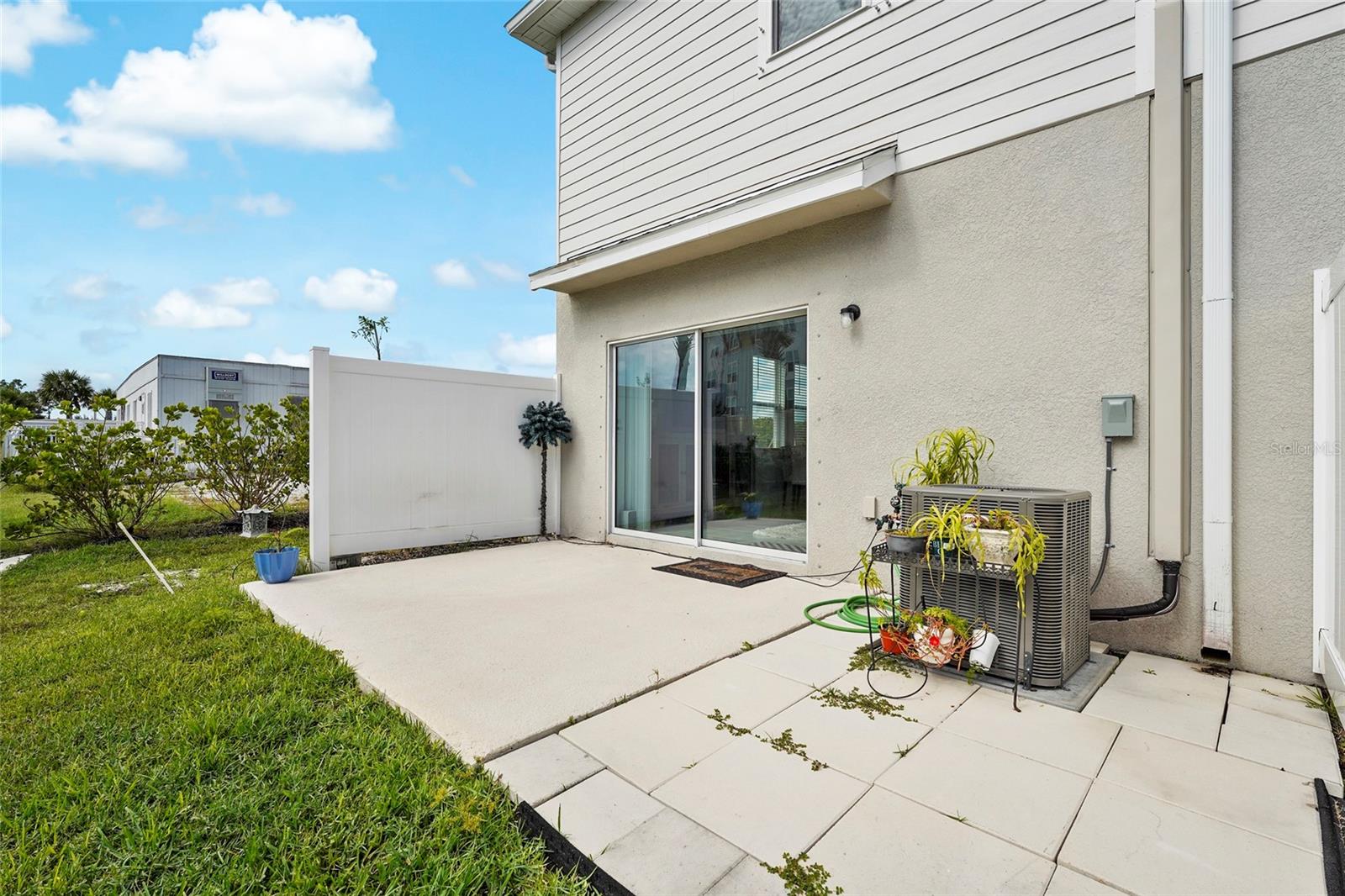 VINTERRA TWNHMS - Residential Lease