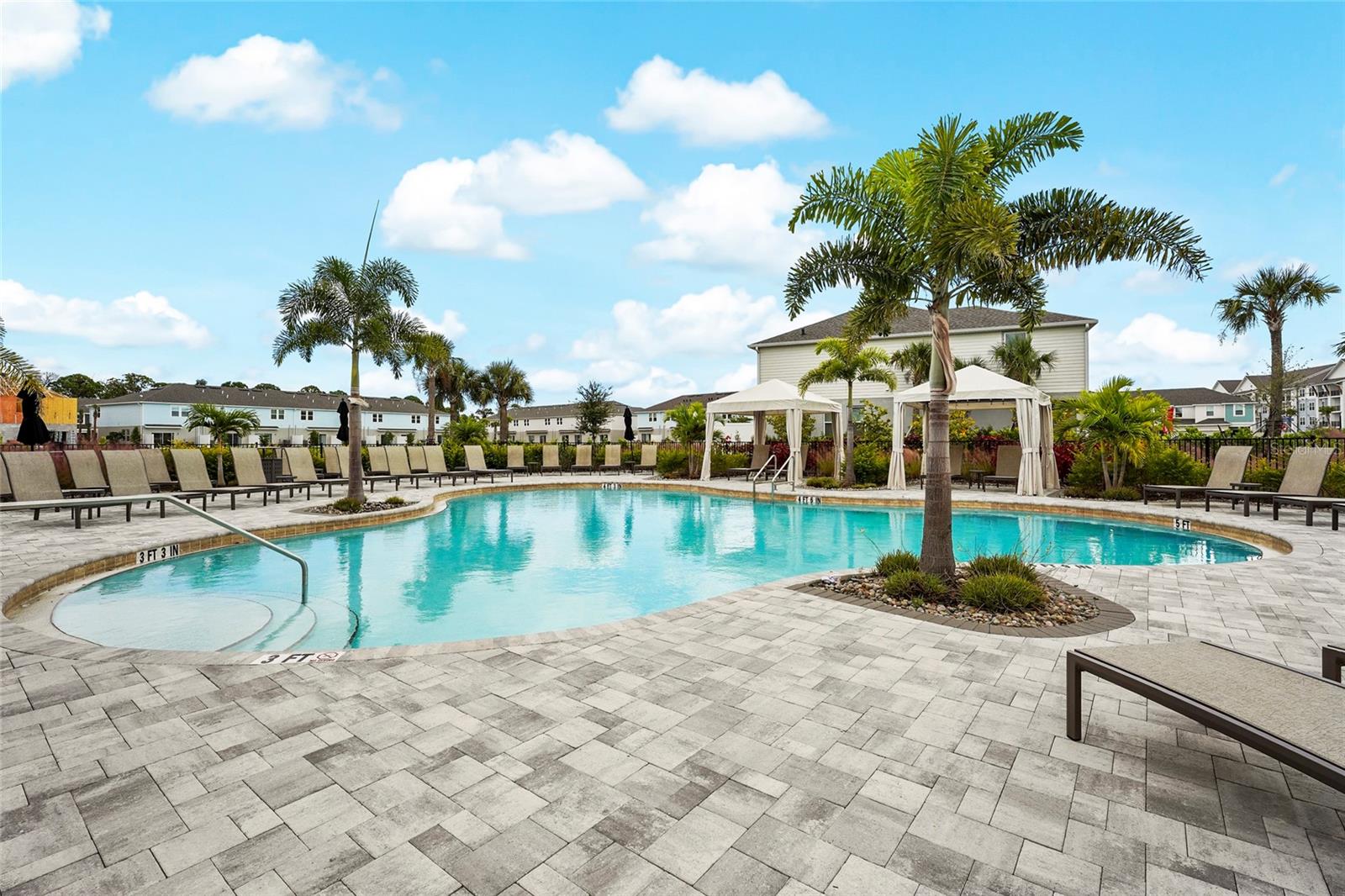 VINTERRA TWNHMS - Residential Lease