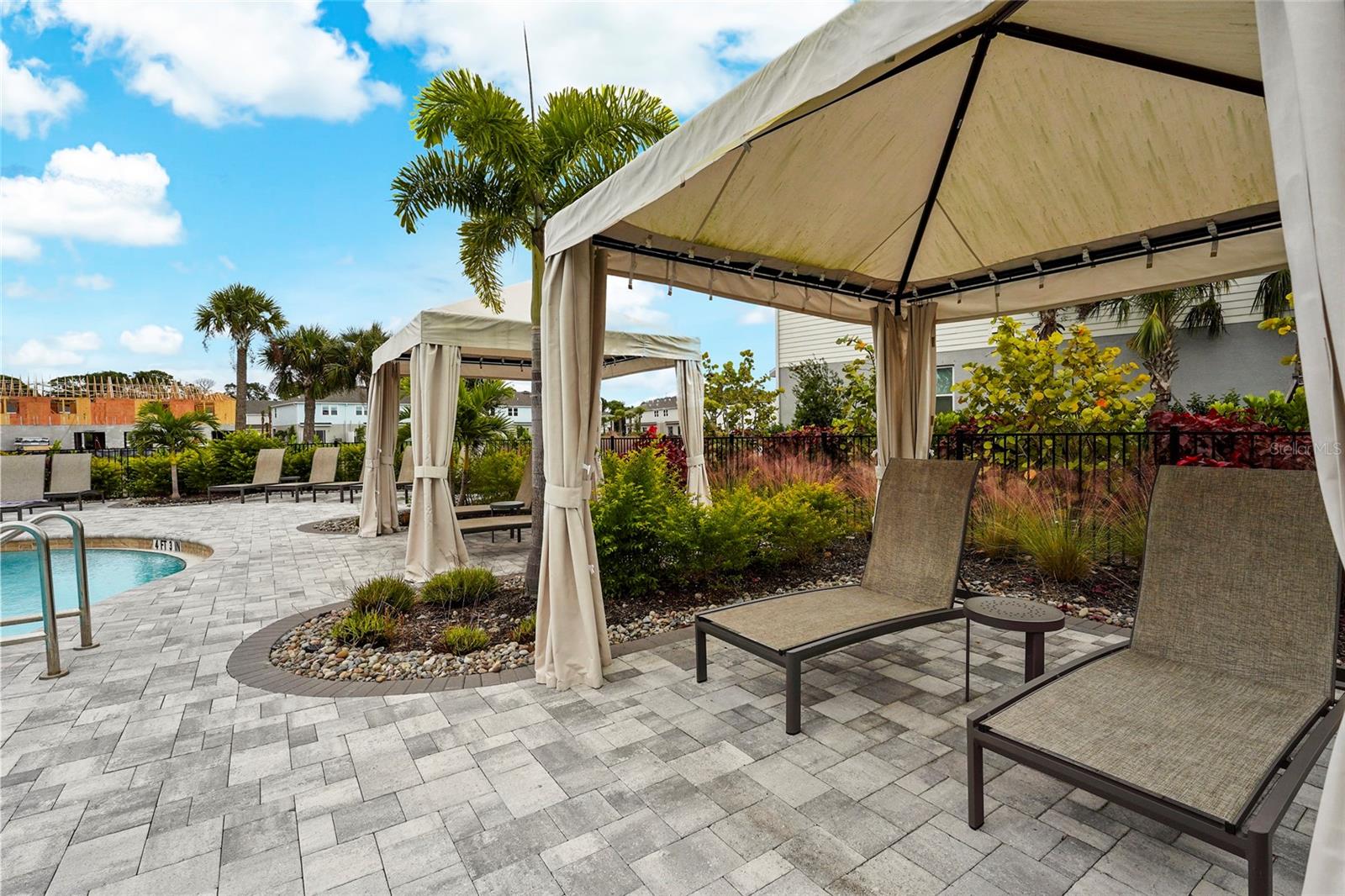 VINTERRA TWNHMS - Residential Lease