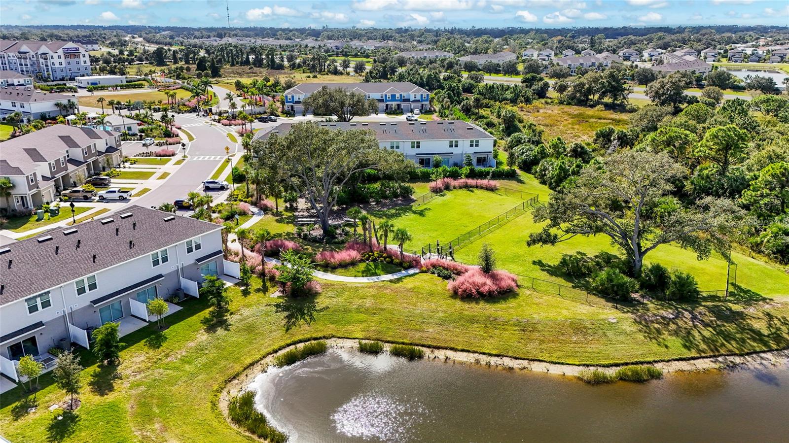 VINTERRA TWNHMS - Residential Lease