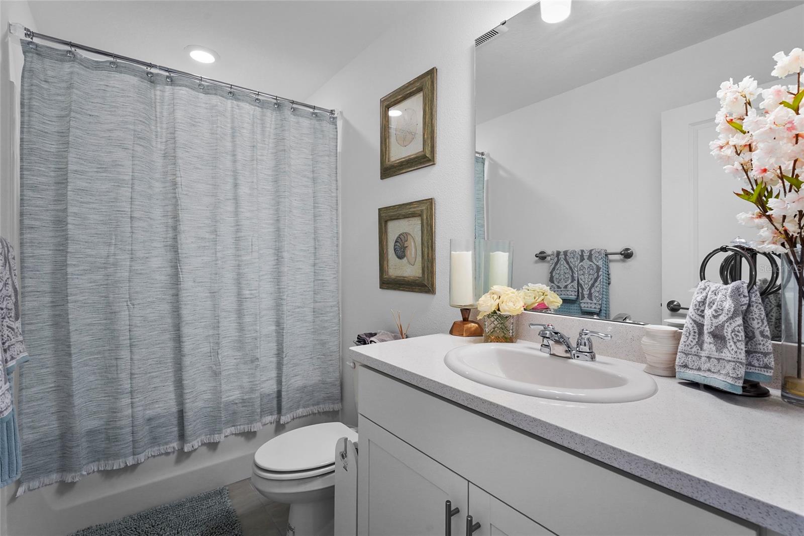 VINTERRA TWNHMS - Residential Lease