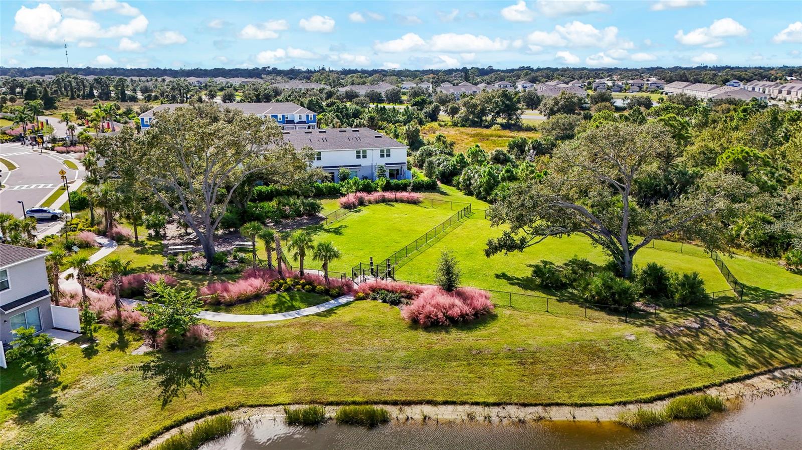 VINTERRA TWNHMS - Residential Lease