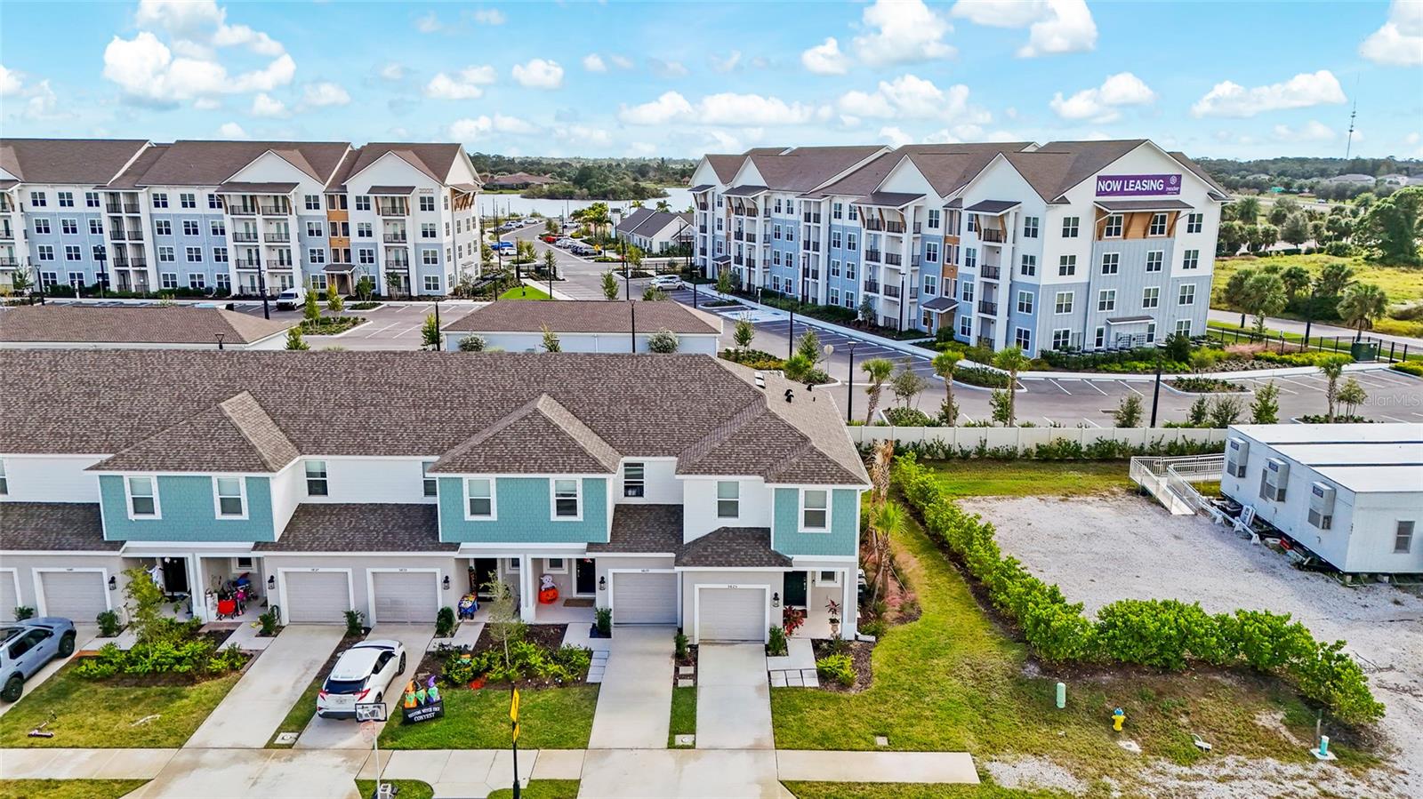 VINTERRA TWNHMS - Residential Lease