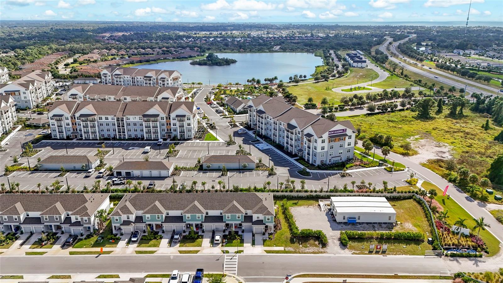 VINTERRA TWNHMS - Residential Lease