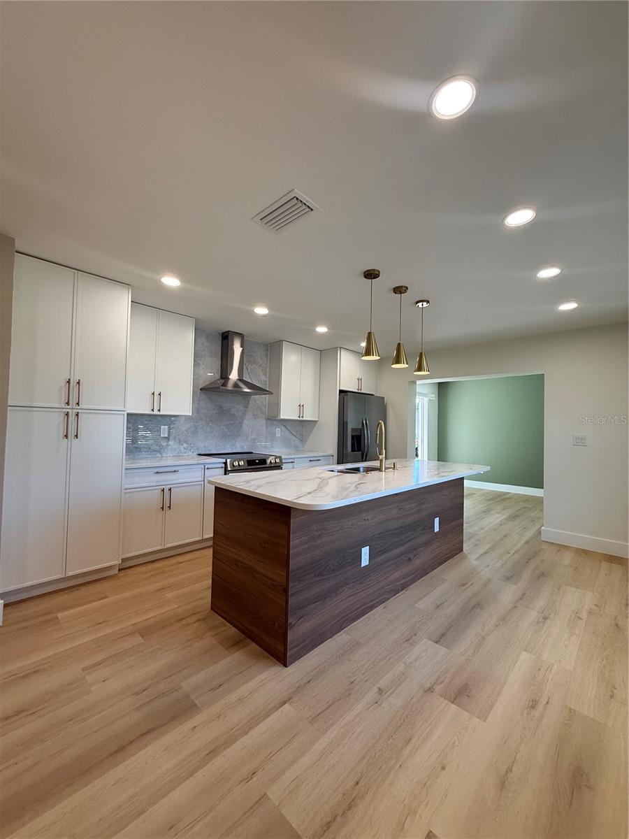 HOLIDAY HEIGHTS 2ND ADD - Residential