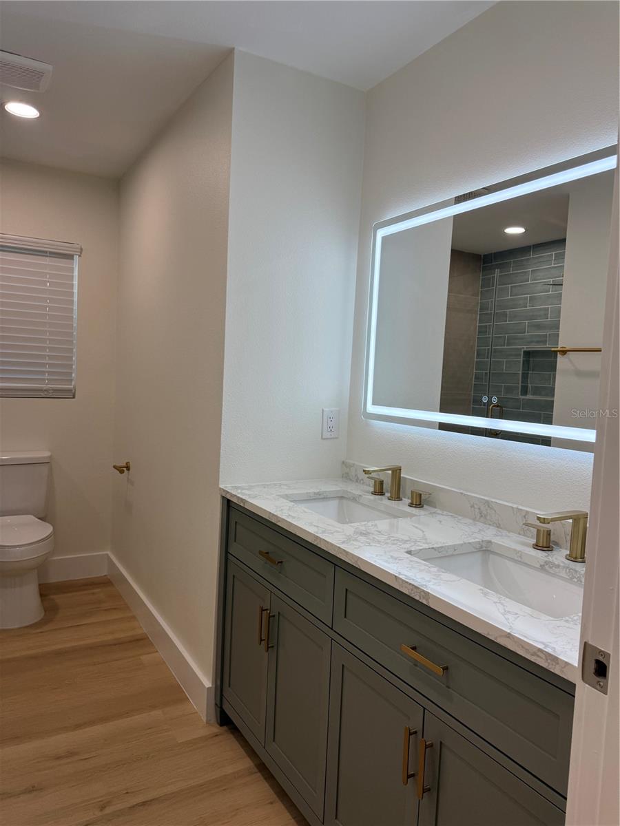 HOLIDAY HEIGHTS 2ND ADD - Residential